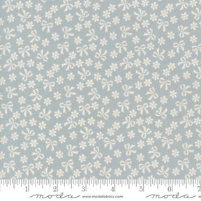 Quilting cotton - Handmade Sweetness - Powder Blue