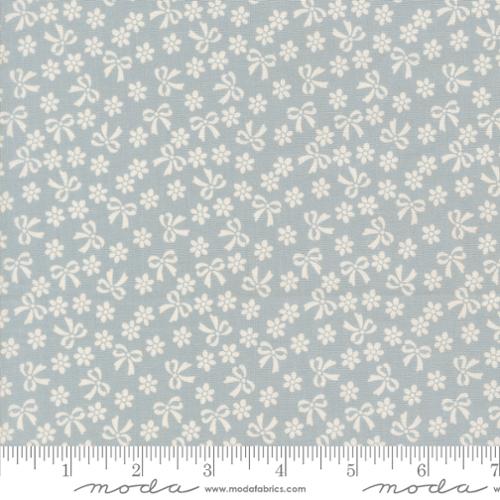 Quilting cotton - Handmade Sweetness - Powder Blue